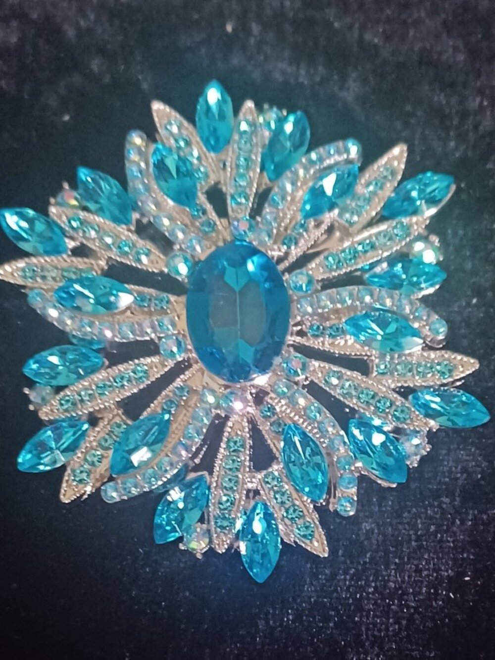 Rhinestone Brooch Baby Blue Round Silver Tone Pin 2.5"